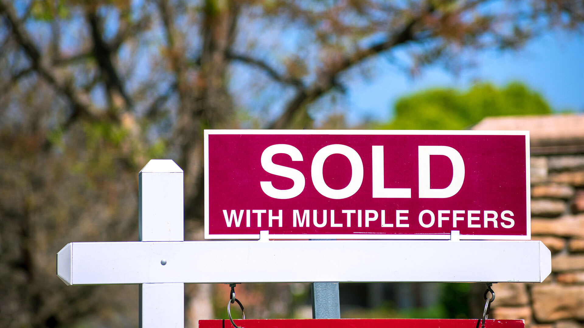I bought a house in a flaming-hot market. Here are the 4 things I learned.